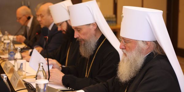 Bishops of Patriarchal Exarchate of Southeast Asia Took Part in Roundtable on Cooperation between Russian Orthodox Church and Compatriots Living in Asia and Australia